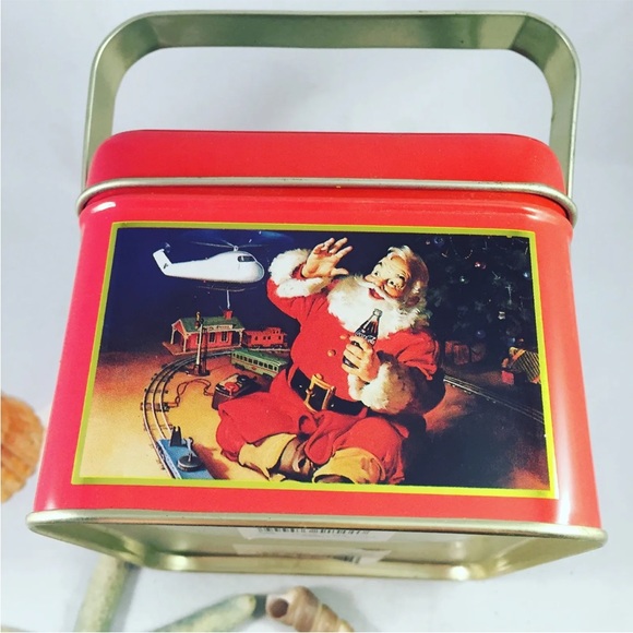 COCA COLA Santa Collectors Vintage Christmas Handled Coke Tin - Picture 5 of 6